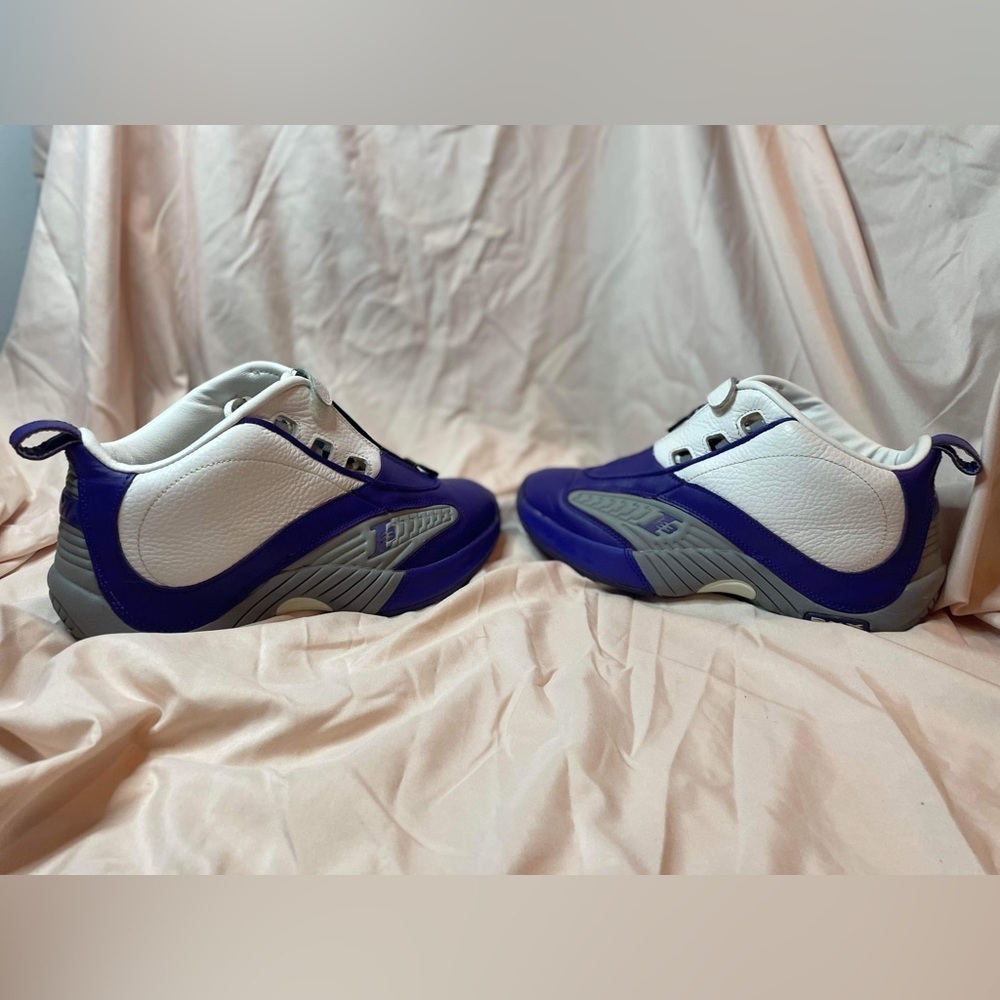 Reebok Allen Iverson Shoes size 9